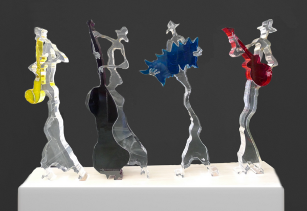 galleria-arte-michelangelo-del-brocco-mikala-opere-contemporanee-scultura-artista-plexiglass-moderno-italiano- opera-valore-collezione-collezionisti-gruppo-musicale-sassofono-sax-contrabbasso-fisarmonica-chitarra